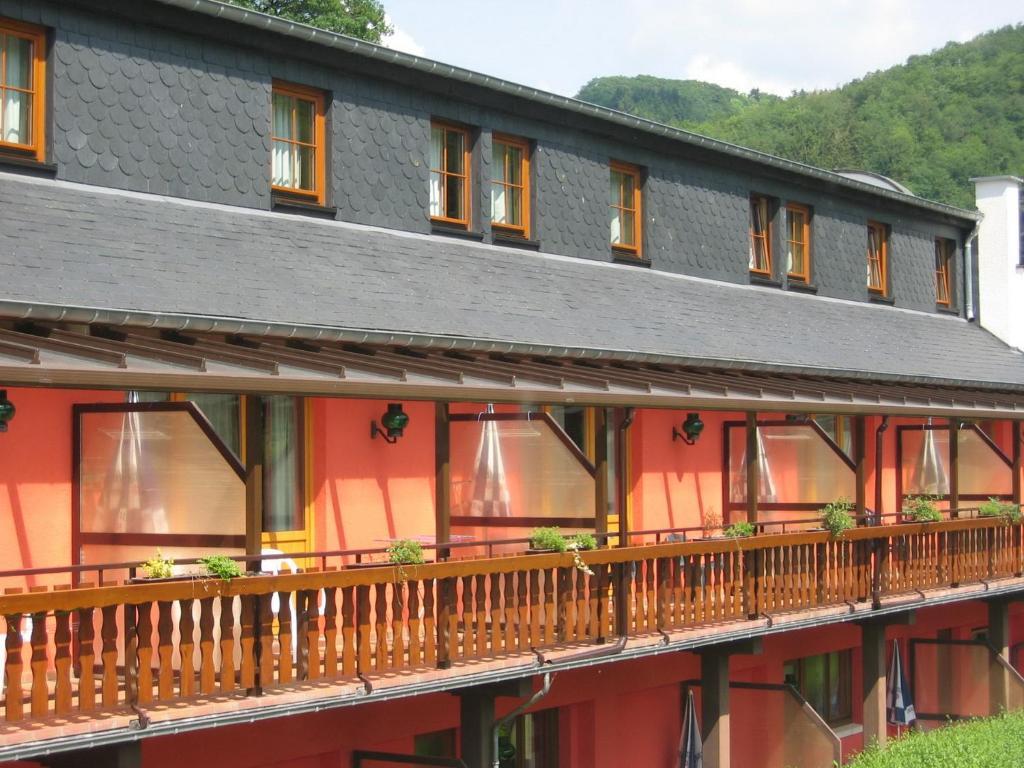 Camping De L'Our Appartements Vianden Exterior photo